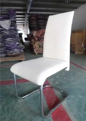 Klassisches hohes hinteres Leder, das Stühle, traditionelle speisende Stuhl-Schwarz-Farbe speist